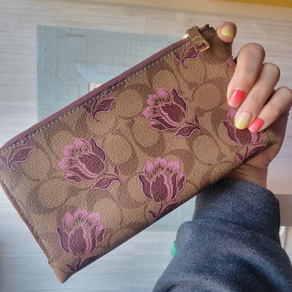 Coach Double Zip Wallet In Desert Tulip Print BNWOT - Picture 3 of 3